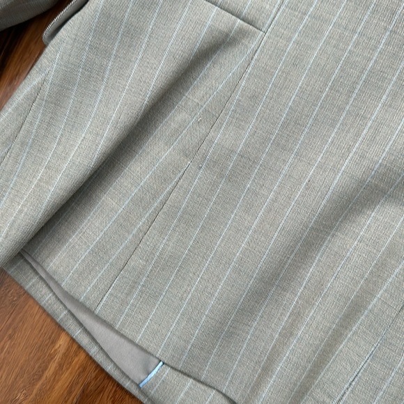 Women’s Ann Taylor Petites Striped 2 Button Suit Jacket - Brand New With Tags! - Picture 9 of 10